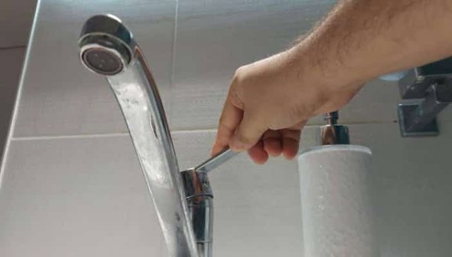 ESZ Prahova: Alimentarea cu apă clorinată s-a reluat, pe tronsonul Dumbrăvești - Movila Vulpii. Mesaj către cetățeni