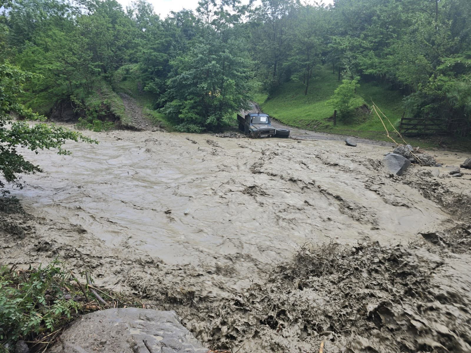 Alertă hidrologică. COD GALBEN și COD PORTOCALIU în Prahova