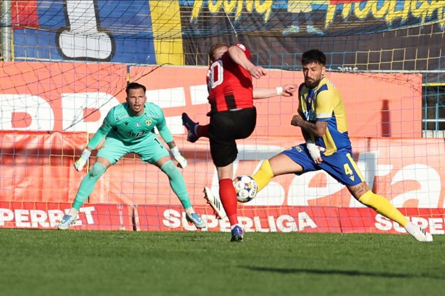 Intervenții sigure, recompensă așteptată. Raul Bălbărău a prins echipa etapei a 3-a din play off-out