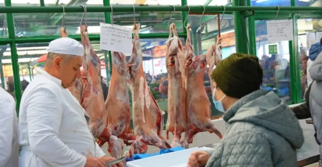 ANSVSA. 1,8 tone de produse alimentare, retrase de la vânzare înainte de Paște și amenzi ce depășesc 2,15 milioane de lei