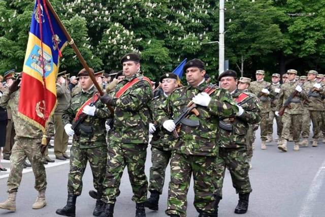 Ceremonii în centrul Ploieștiului, de 9 Mai, Ziua Victoriei în Europa și Ziua Europei