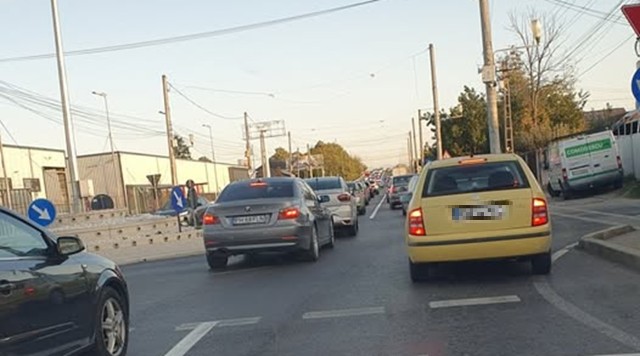 Accident cu două victime, miercuri dimineață, la intrarea în Ploiești dinspre Capitală. Trafic restricționat