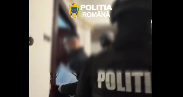 VIDEO 🎦 Un bărbat a fost reținut de polițiștii din Mizil, fiind cercetat pentru delapidare și înșelăciune. Ar fi creat un prejudiciu de 200.000 de euro