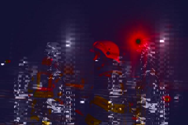 Incendiu în localitatea Tătaru. Focul a cuprins acoperișul unei case