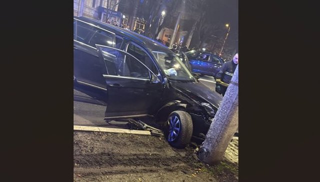 Accident cu două victime, în noaptea de sâmbătă spre duminică, pe Bd. Independenței din Ploiești