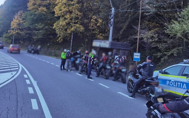 Peste 250 de amenzi aplicate în Prahova, în două zile, în urma controalelor care au vizat în special utilizatorii de motociclete, biciclete și trotinete electrice