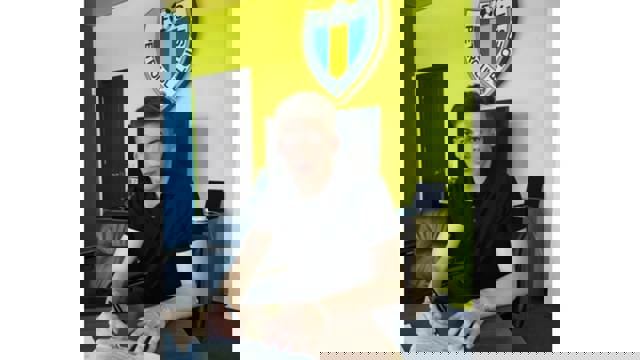 La doar 16 ani, Ștefan Rădulescu semnează primul său contract ca profesionist și devine portar la echipa mare a clubului Petrolul