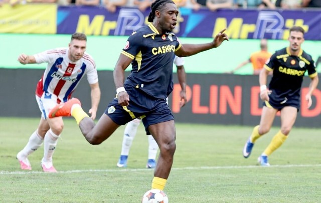 Victorie la indigo, pe „Ilie Oană”. Penalti în prima repriză și 1 - 0 scor final cu Oțelul Galați