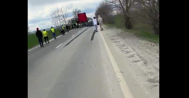 Un nou accident, în Prahova, provocat de un șofer aflat sub influența alcoolului. Bărbatul conducea un TIR