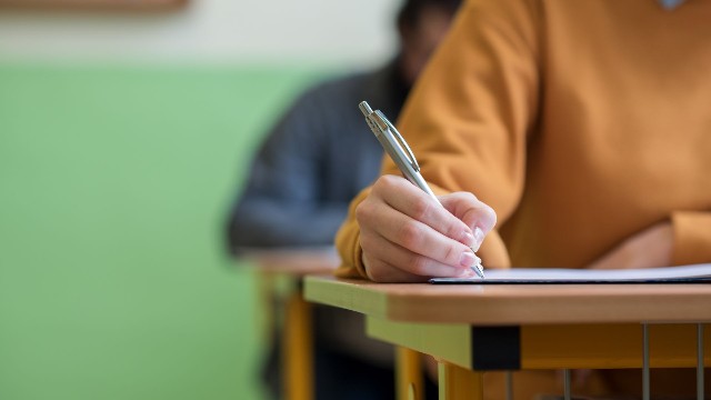 Codul roșu de caniculă amână proba scrisă a examenului de Bacalaureat