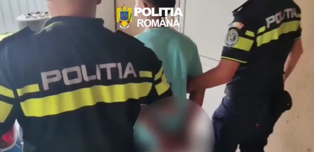 VIDEO 🎦 Doi tineri au fost reținuți, la Brazi, pentru că ar fi bătut un bărbat. Scandalul, izbucnit la o terasă