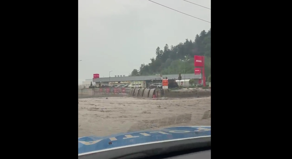 UPDATE. Alertă COD ROȘU de inundații în Prahova și Dâmbovița