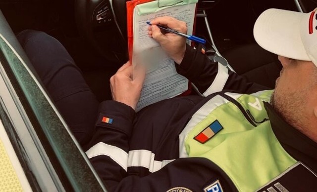 Șofer beat depistat de polițiști la Boldești-Scăeni. Conducătorul auto le-a atras atenția prin comportamentul agresiv în trafic