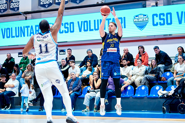 Start cu eșec în campionat. CSO Voluntari-CSM BBA Petrolul Ploiești 103-84