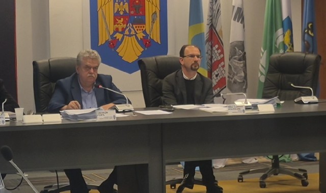 VIDEO 🎦 SALUBRITATE. Mihai Polițeanu: S-a clarificat! Operatorul ADI Deșeuri lucrează în Ploiești, deși Ploieștiul are contract cu altă firmă 