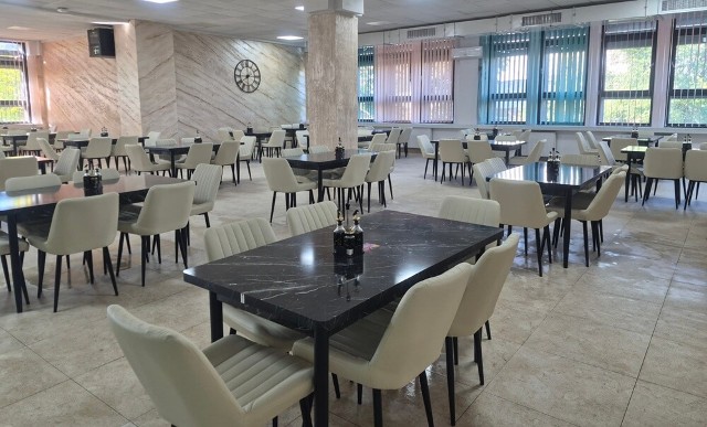 FOTO 📸 Meniu complet cu mai puțin de 20 de lei, la cantina UPG Ploiești. Atmosfera este, însă, una de restaurant