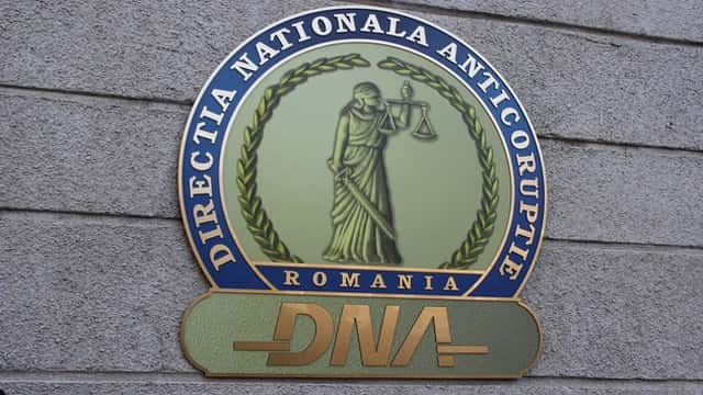 UPDATE. Șeful Europol Dâmbovița a fost arestat preventiv. Polițistul este cercetat pentru trafic de influență