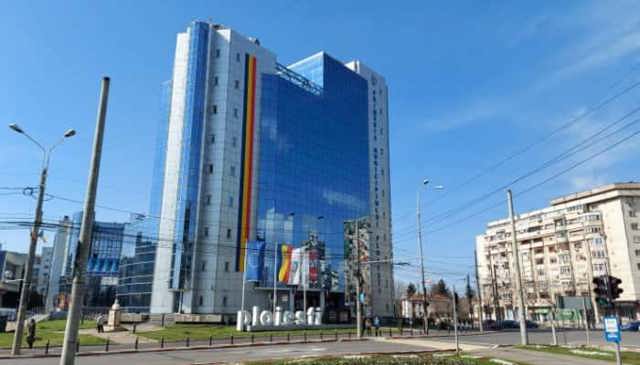 Noile organigrame pentru administrația ploieșteană, cu număr redus de posturi, intră astăzi în dezbaterea Consiliului Local