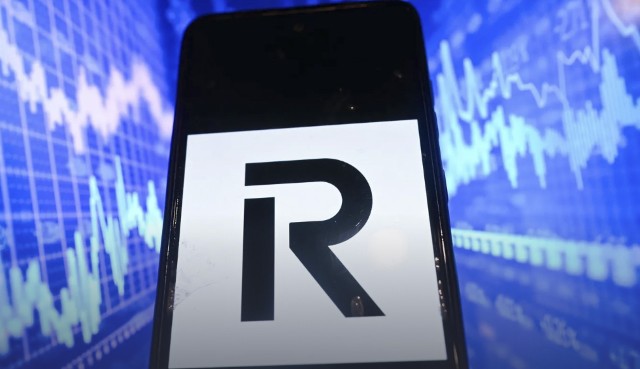 Pană majoră a Revolut. Probleme în România și în alte țări. Vezi mesajul companiei cu 5 milioane de clienți români