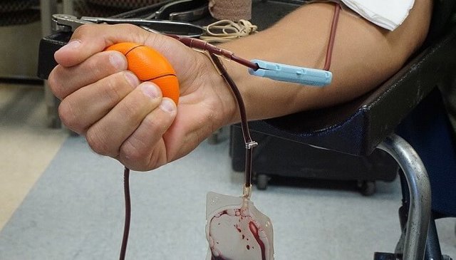 Centrul de Transfuzie Ploiești limitează numărul donatorilor. Cei noi nu mai sunt primiți, deocamdată, la donare