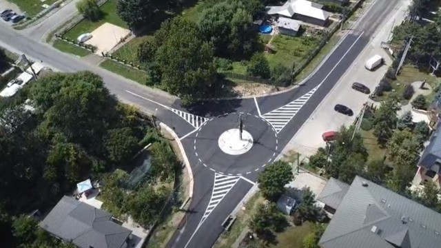 VIDEO 🎦 Au fost finalizate lucrările de amenajare a sensului giratoriu de pe DJ140, în dreptul Primăriei Brazi