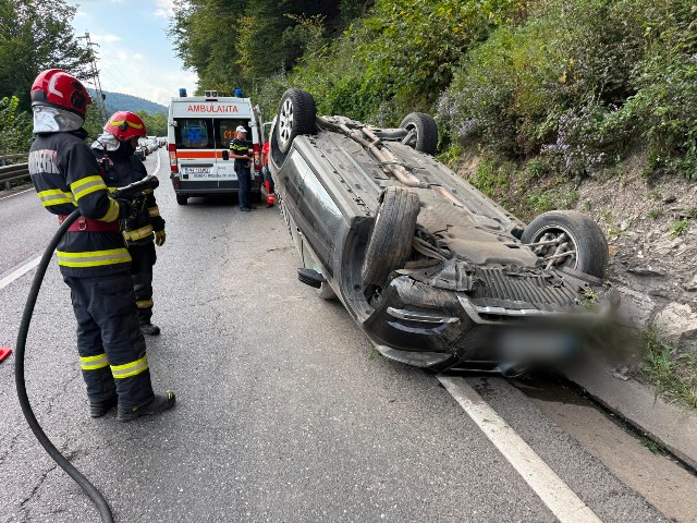 A doua mașină răsturnată astăzi, pe DN1, la Comarnic