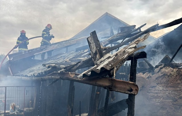 Incendiu cu risc de propagare, luni după-amiază, la Iordăcheanu