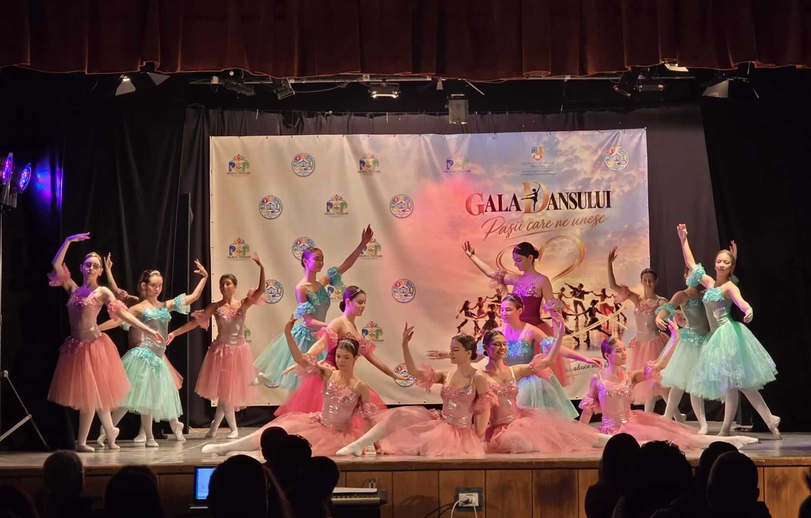 GALA BUSTENI (8).jpeg