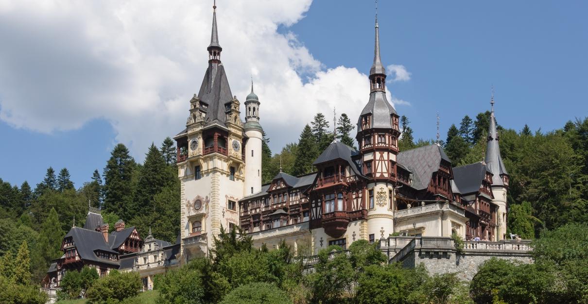 Castelul Peleș a primit două stele Michelin în noua ediție a Ghidului Verde pentru România