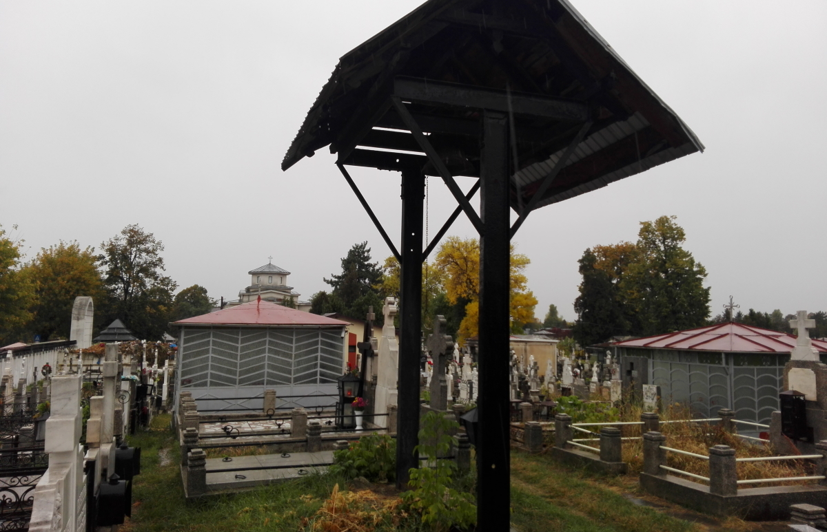 Cimitirele din Ploieşti au fost închise şi redeschise. Primarul reclamă un exces de zel al SGU